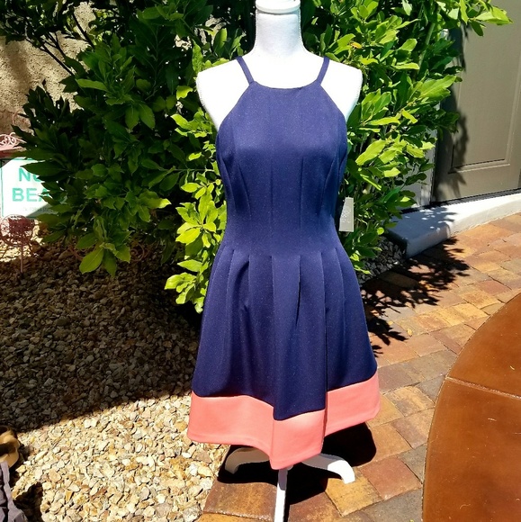 Vince Camuto Dresses & Skirts - NWT Vince Camuto Sheath Dress Navy/Peach Size 8